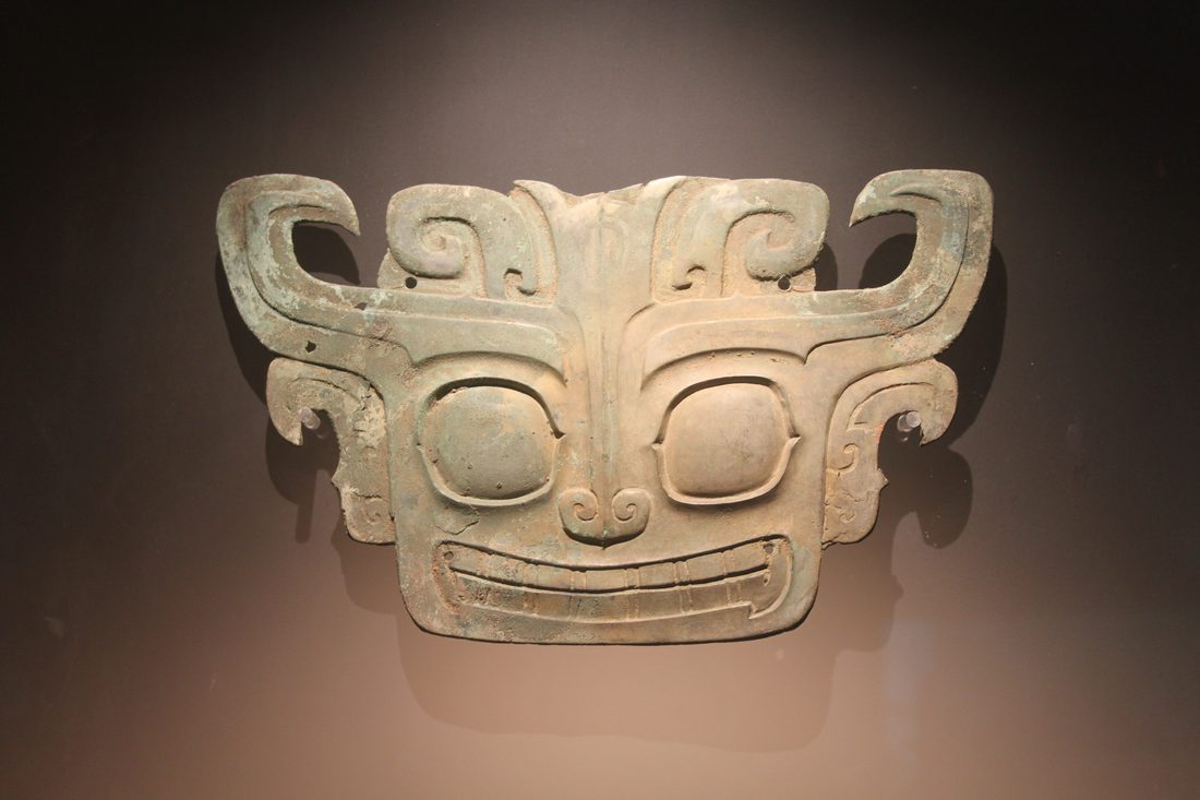 Bronze animal mask from Sanxingdui, Chinese Bronze Age