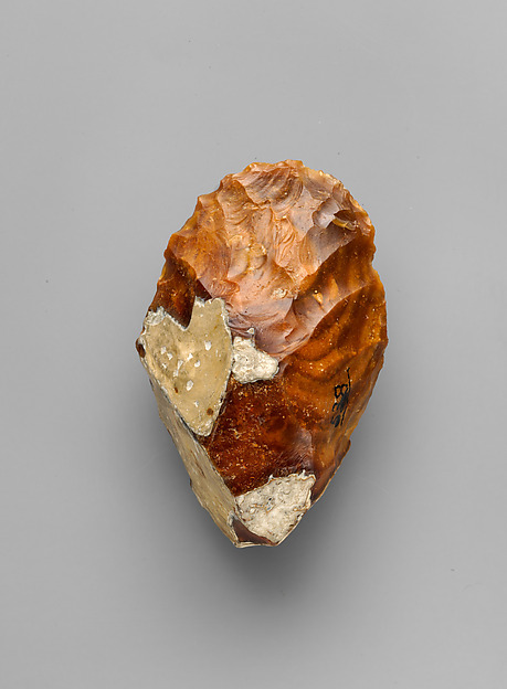 Biface acheuléen en silex, 700 000, 200 000 av. J.-C. ,  Metropolitan Museum of Art