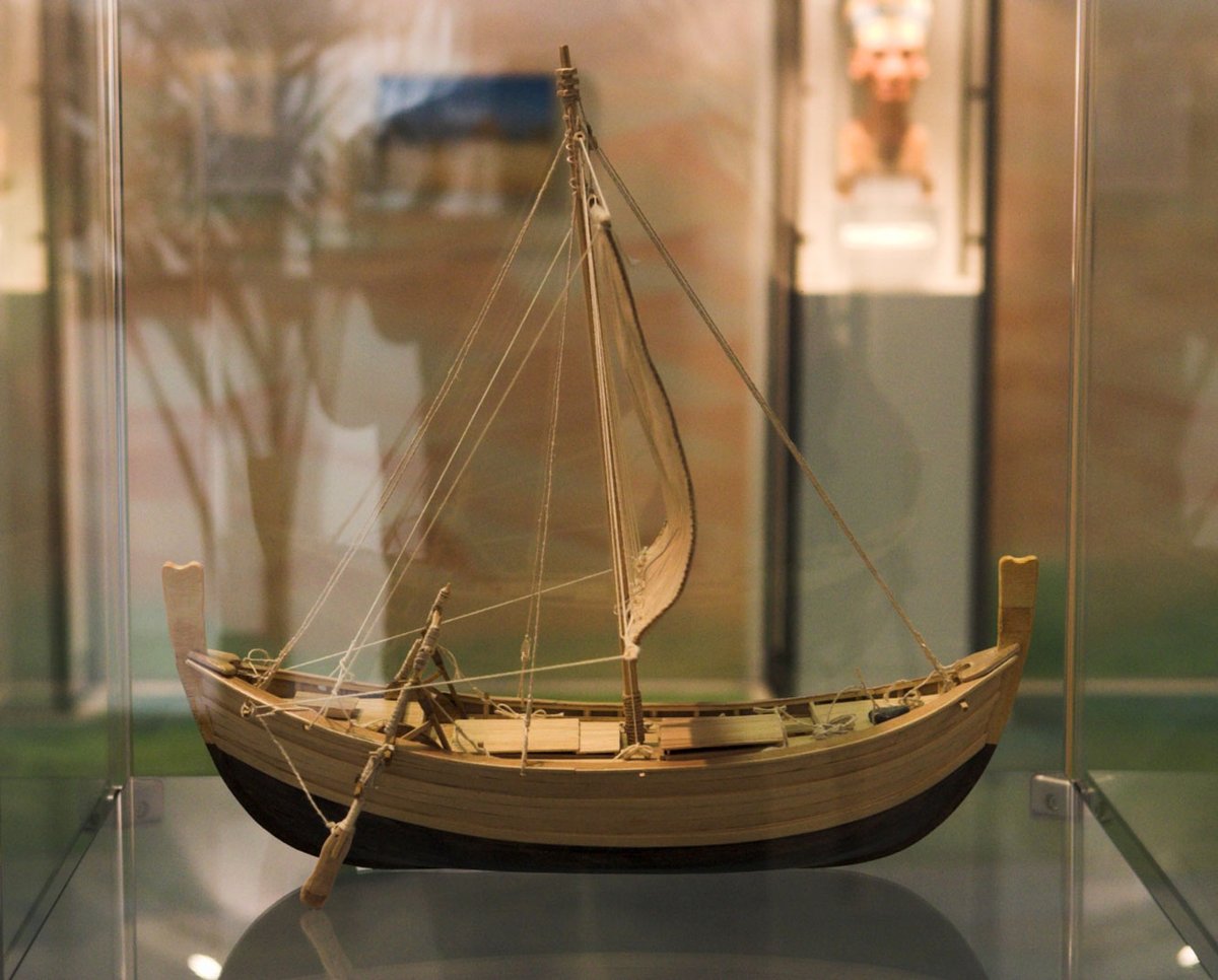 Archéologue plongeant sur l'épave d'Uluburun, côte lycienne de Turquie, XIVe siècle avant notre ère