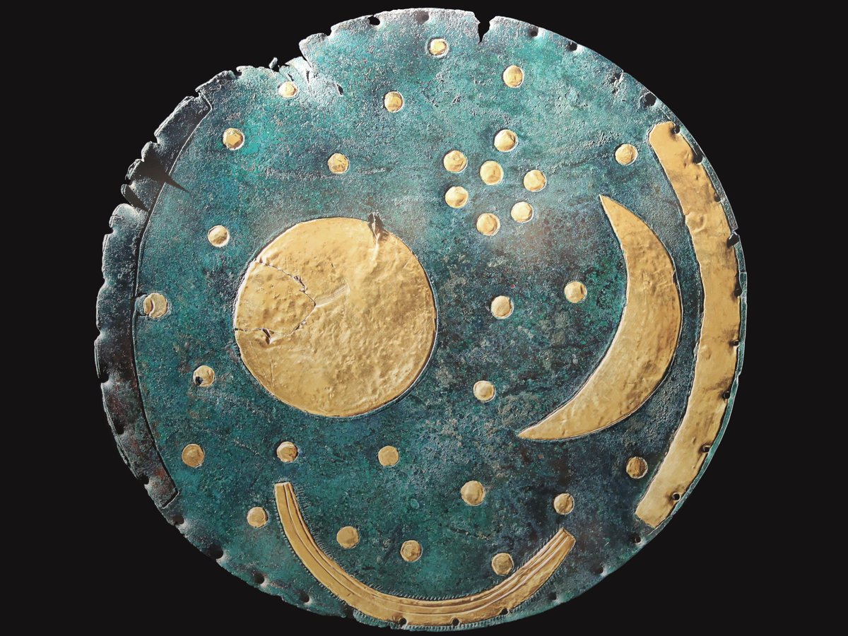 Disque de Nebra, Saxe-Anhalt, Allemagne, vers 1600 avant notre ère, plus ancienne représentation du ciel nocturne connue