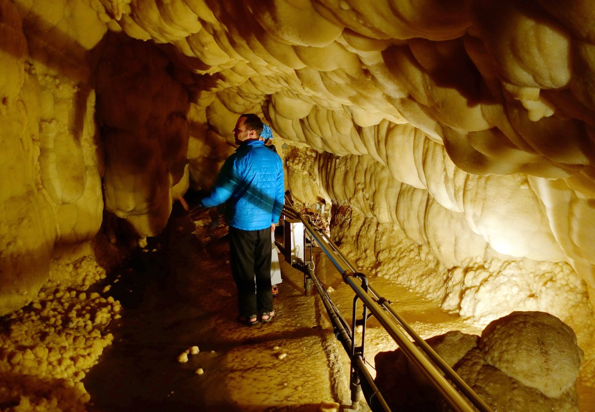 Intérieur de la grotte di Toirano, Ligurie, Italie - CC BY 4.0