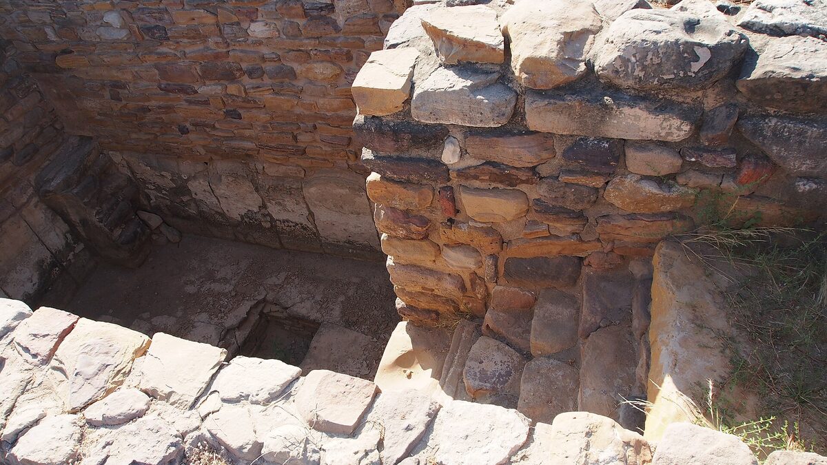 Citernes et réservoirs de stockage d'eau près de la citadelle de Dholavira