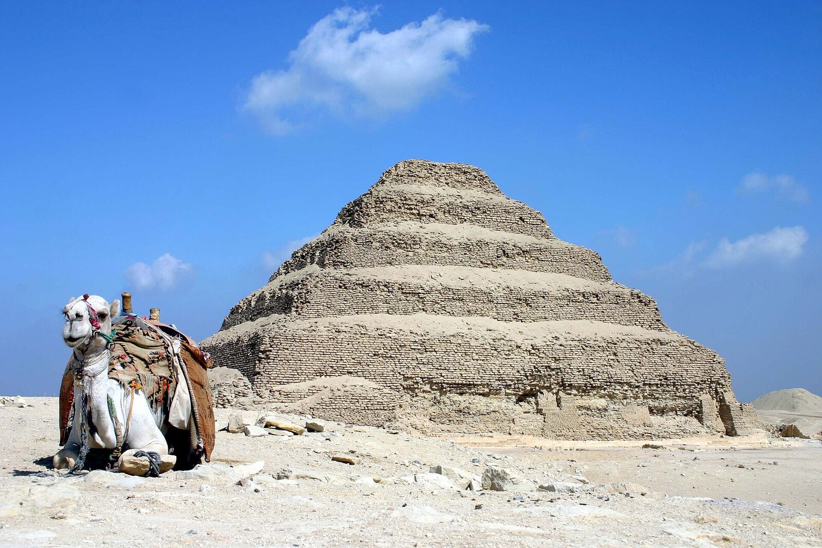 Pyramide à degrés de Djéser à Saqqarah