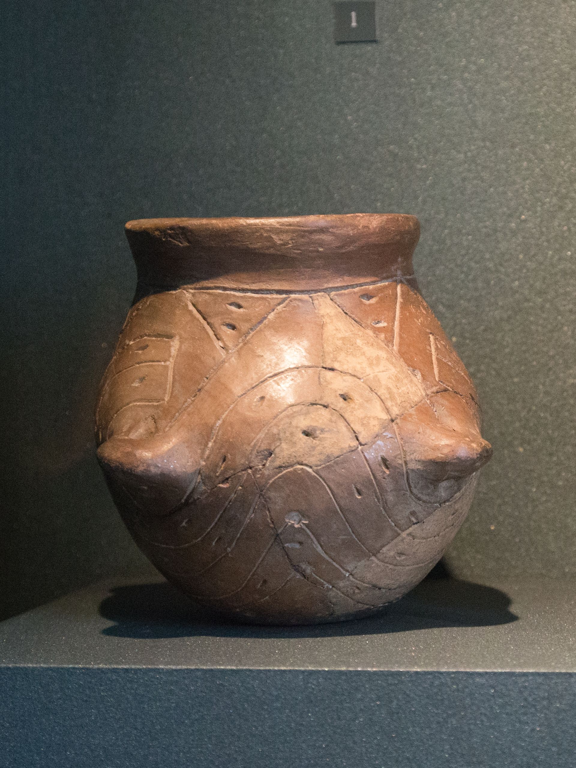 Vase de la culture rubanée (Linear Pottery / Bandkeramik)