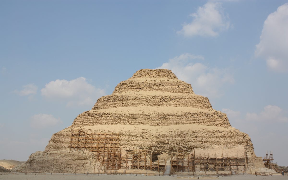 The funerary complex of Djoser at Saqqara with its step pyramid
