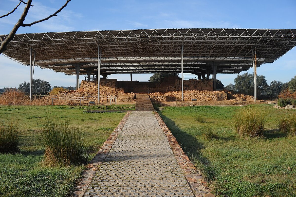 Site de Cancho Roano, sanctuaire tartessien en Estrémadure, Ve-IVe siecle av. J.-C.