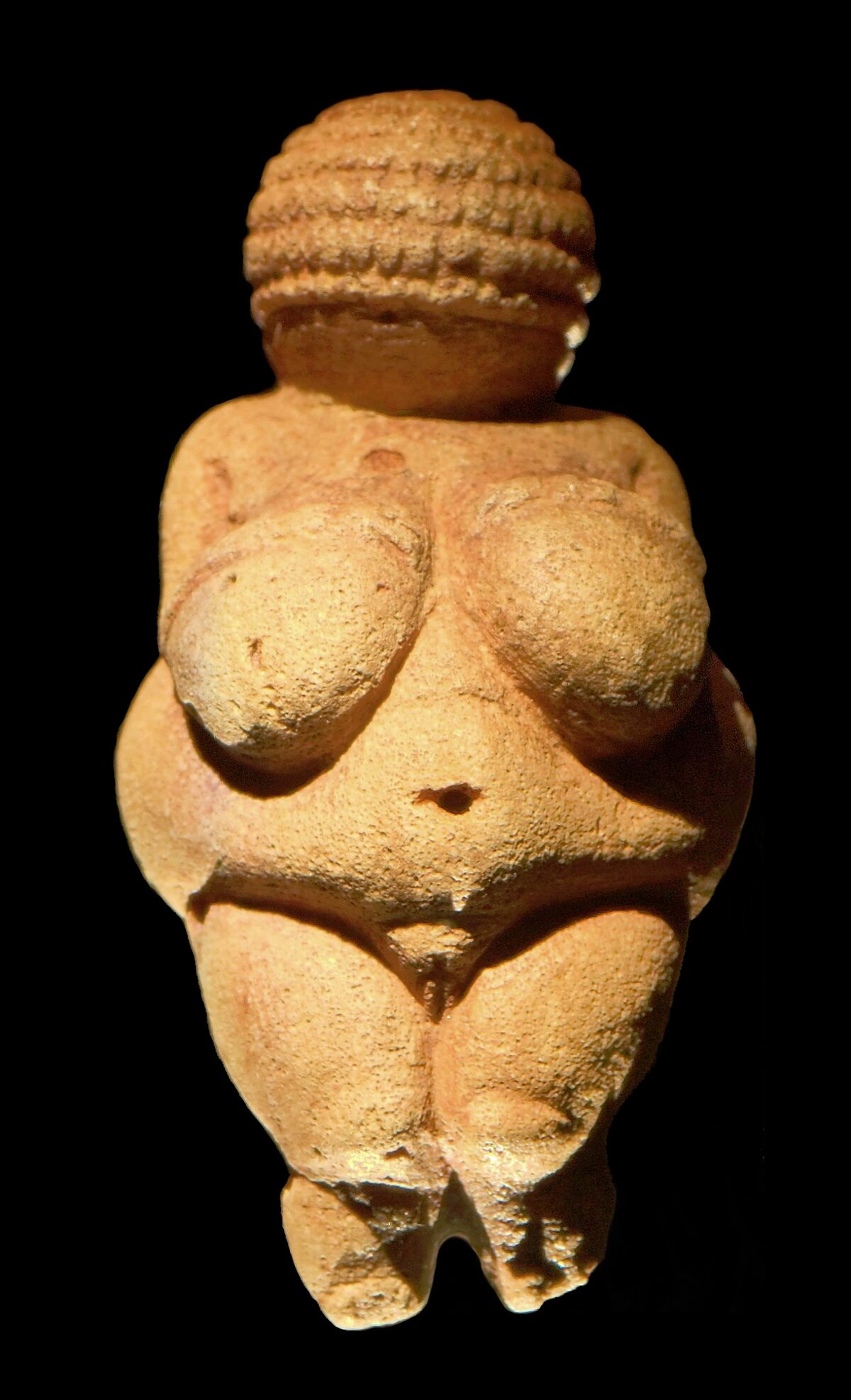 Vénus de Willendorf en calcaire oolithique, vue de face